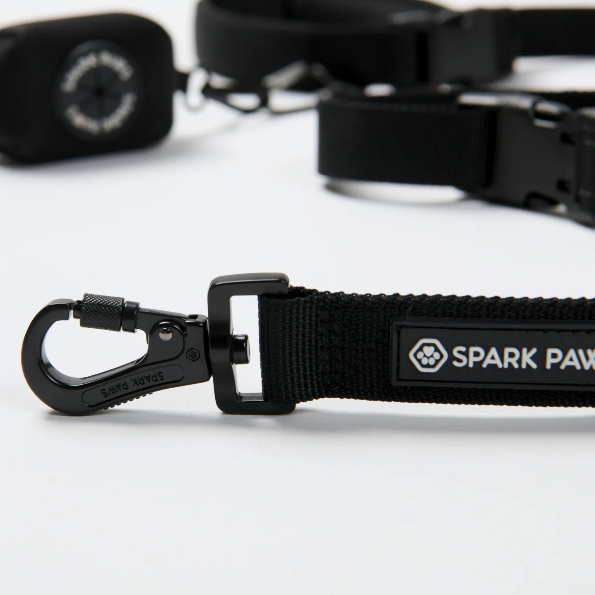 Multipurpose Seatbelt Handsfree Leash & Poop Bag Holder Set - Image 27